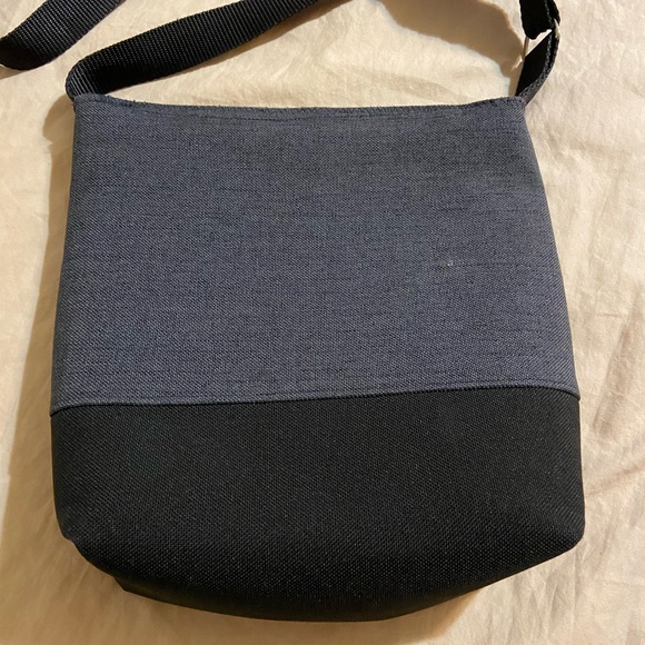 Handmade Crossbody Purse. - Picture 3 of 8